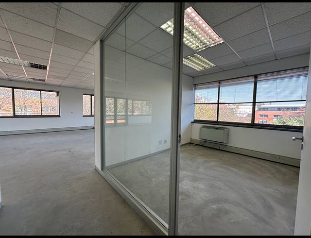 313M² OFFICE TO LET IN WOODMEAD